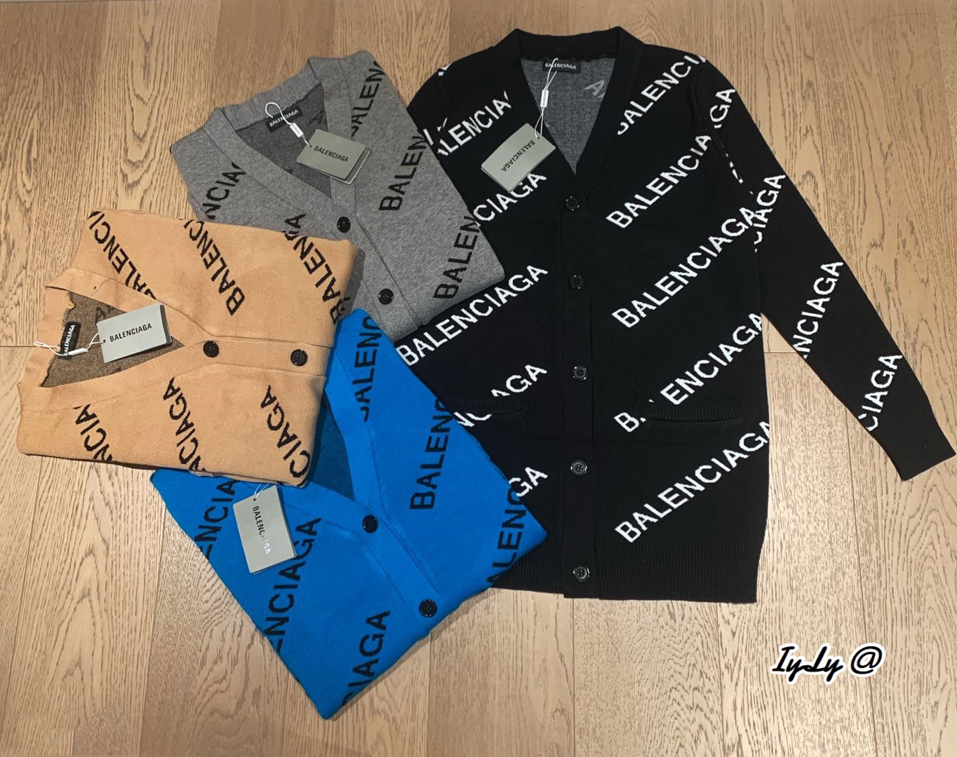 เสื้อ+กางเกง ตัวเสื้อแขนยาวซิปหน้า