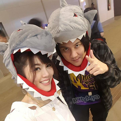 หมวกฉลาม ผ้า ทั้งเท่ห์ทั้งน่ารัก ขนาดฟรีไซส์ ใส่ได้ทุกเพศ ทุกวัย แฟชั่นวัยรุ่นสไตล์ ปัญ BNK48 ญี่ปุ่น เกาหลี คอสเพลย์ เหมาะกับการใส่ไปเที่ยว และงานจับมือมากๆ