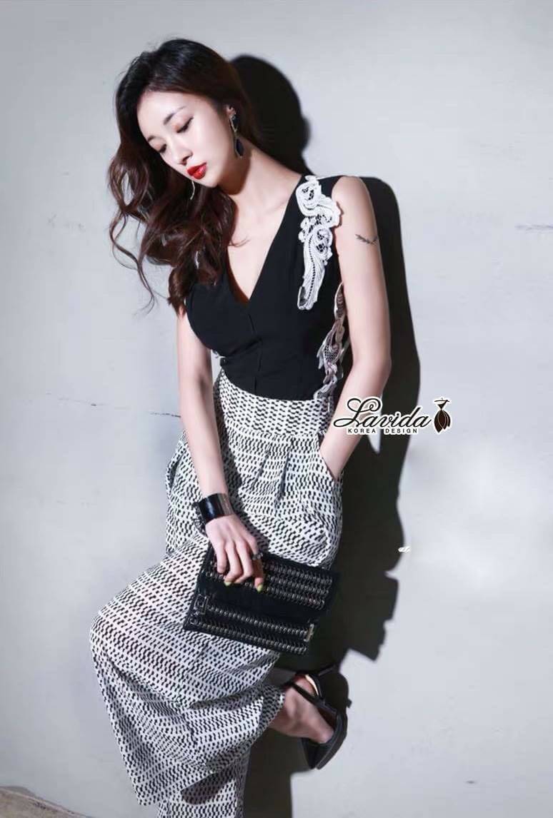 เสื้อกางเกง ดีไซน์เสื้อทรงแขนกุดสีดำ