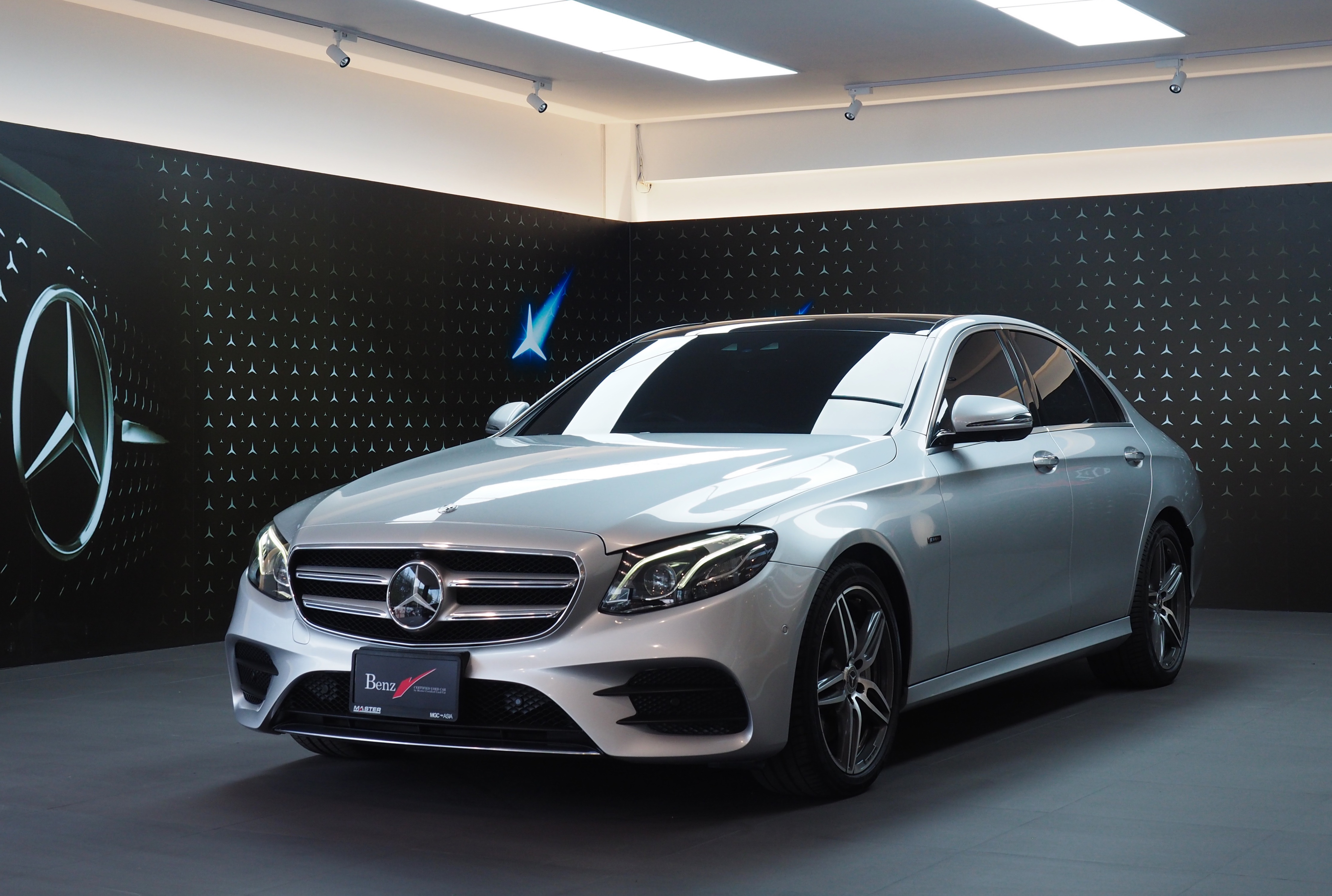 จองแล้ว E350e AMG Plug in Hybrid W213