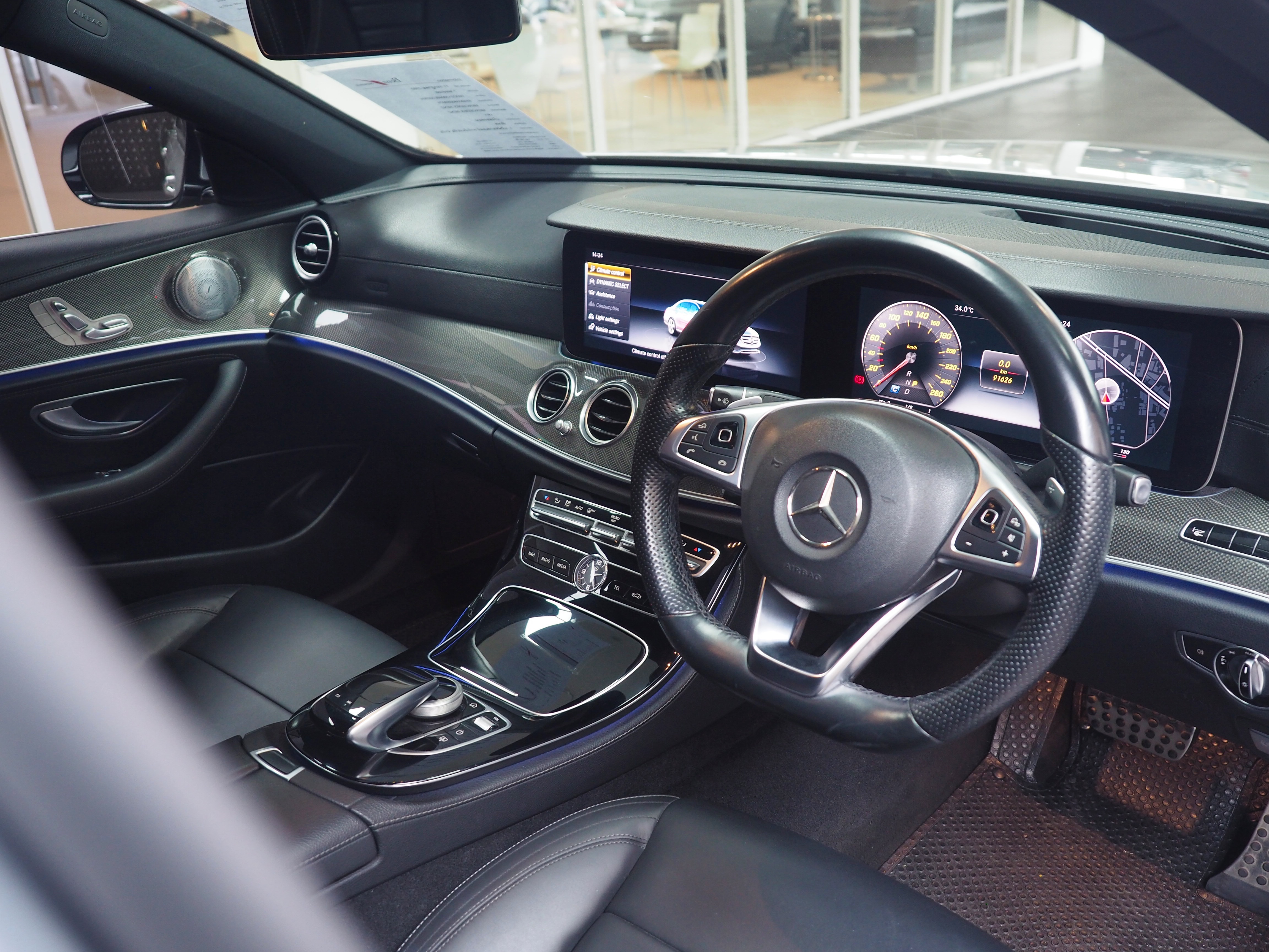 จองแล้ว E220d AMG Dynamic W213