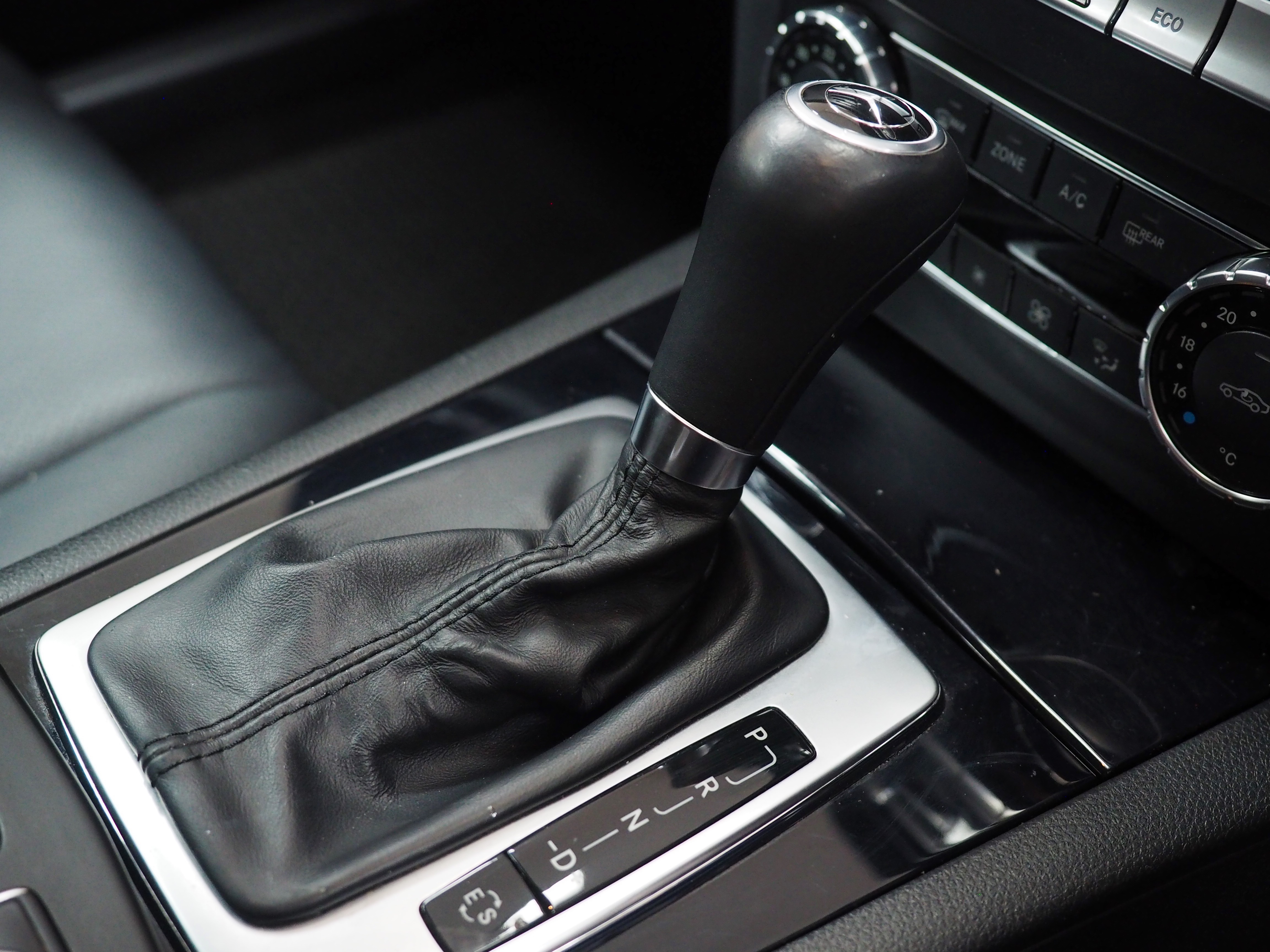 จองแล้ว C200 CGI Style W204