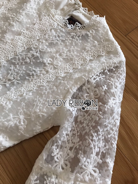 Maxi Dress เดรสยาวผ้าลูกไม้สีขาวสไตล์เจ้าหญิง