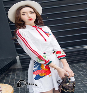 มินิเดรสสีขาวคอปกแขนจั้ม