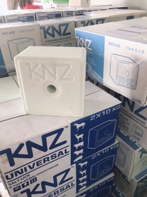 5 กก ก้อนเกลือแร่ KNZ เกลือแร่วัว เกลือแร่ก้อน นำเข้าจากประเทศเนเธอร์แลนด์ ก้อนแน่นเลียไม่แตก ใช้ได้นาน