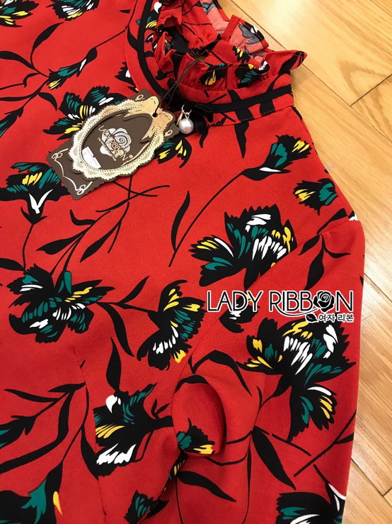 เดรสผ้าเครปสีแดงพิมพ์ลายดอกไม้สีเขียว