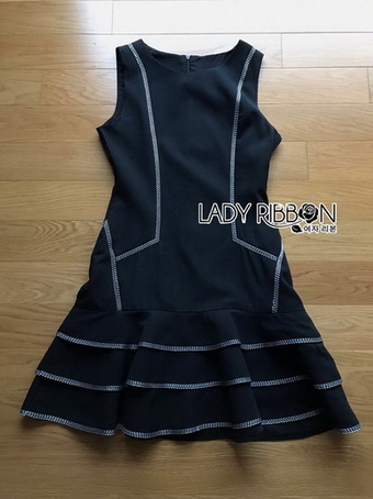 Lady Daria Minimal Chic Little Black Dress