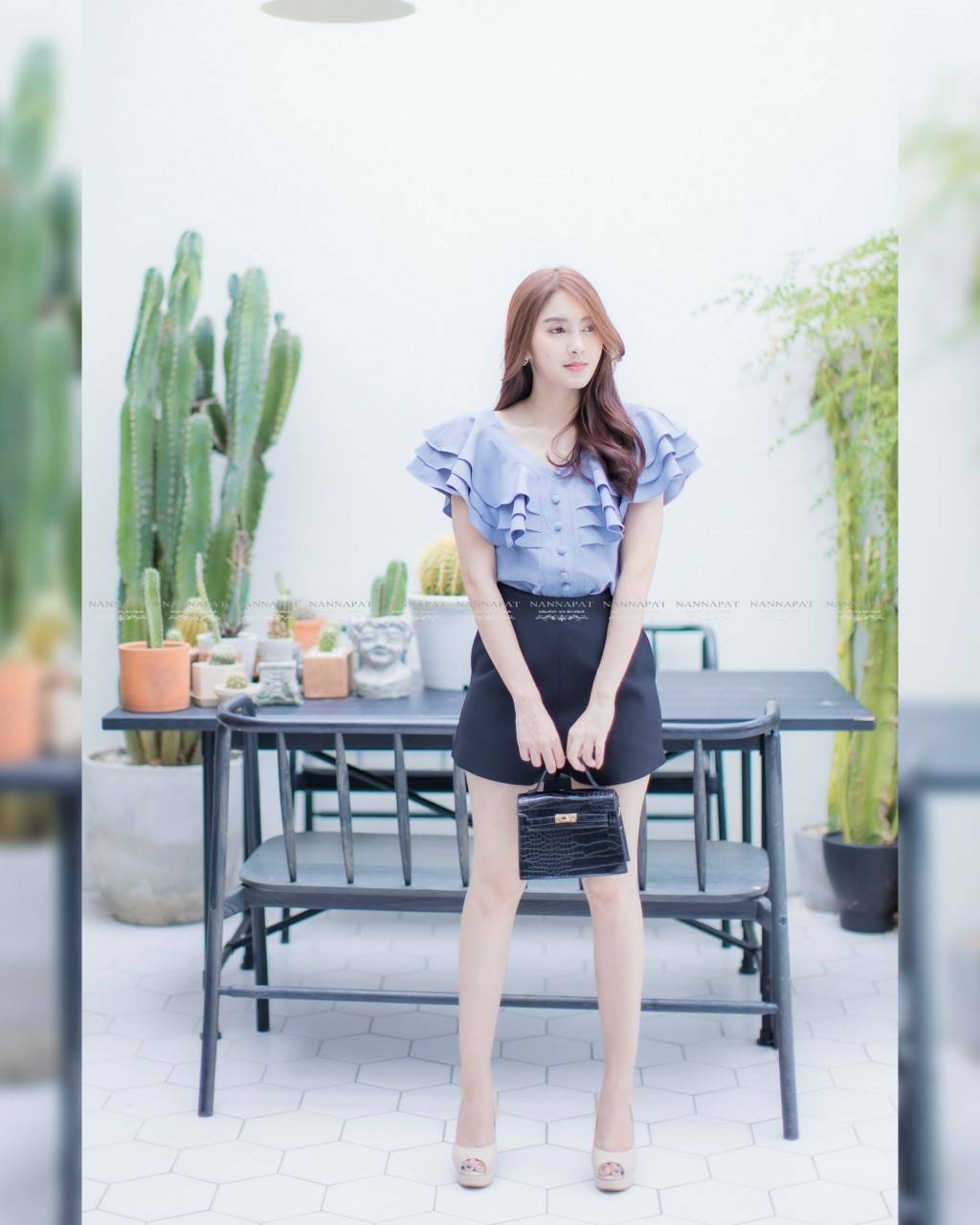 เสื้อระบายอก ถึง หลัง กระดุมหน้า