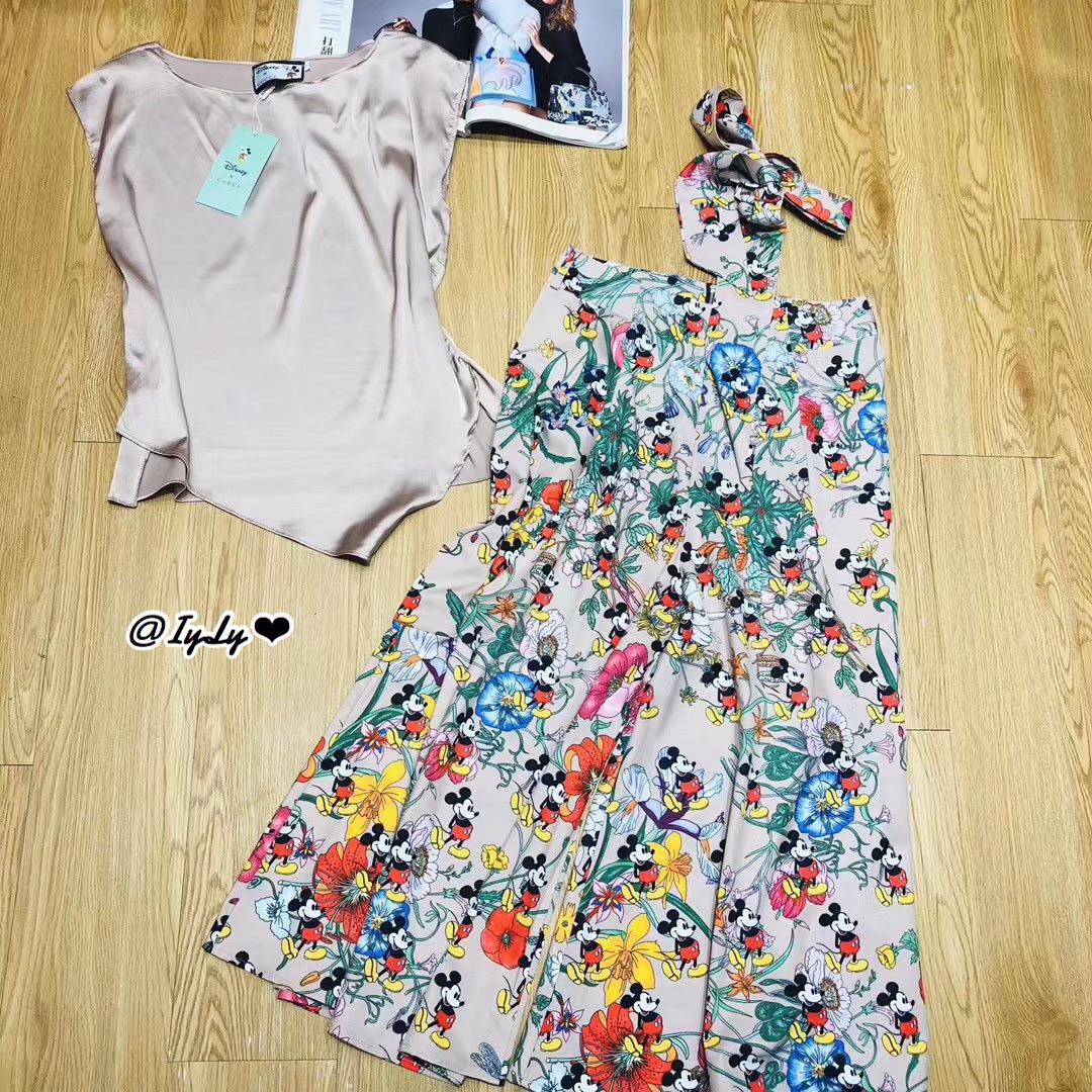 ตัวเสื้อแขนล้ำ เนื้อผ้า Silk Satin