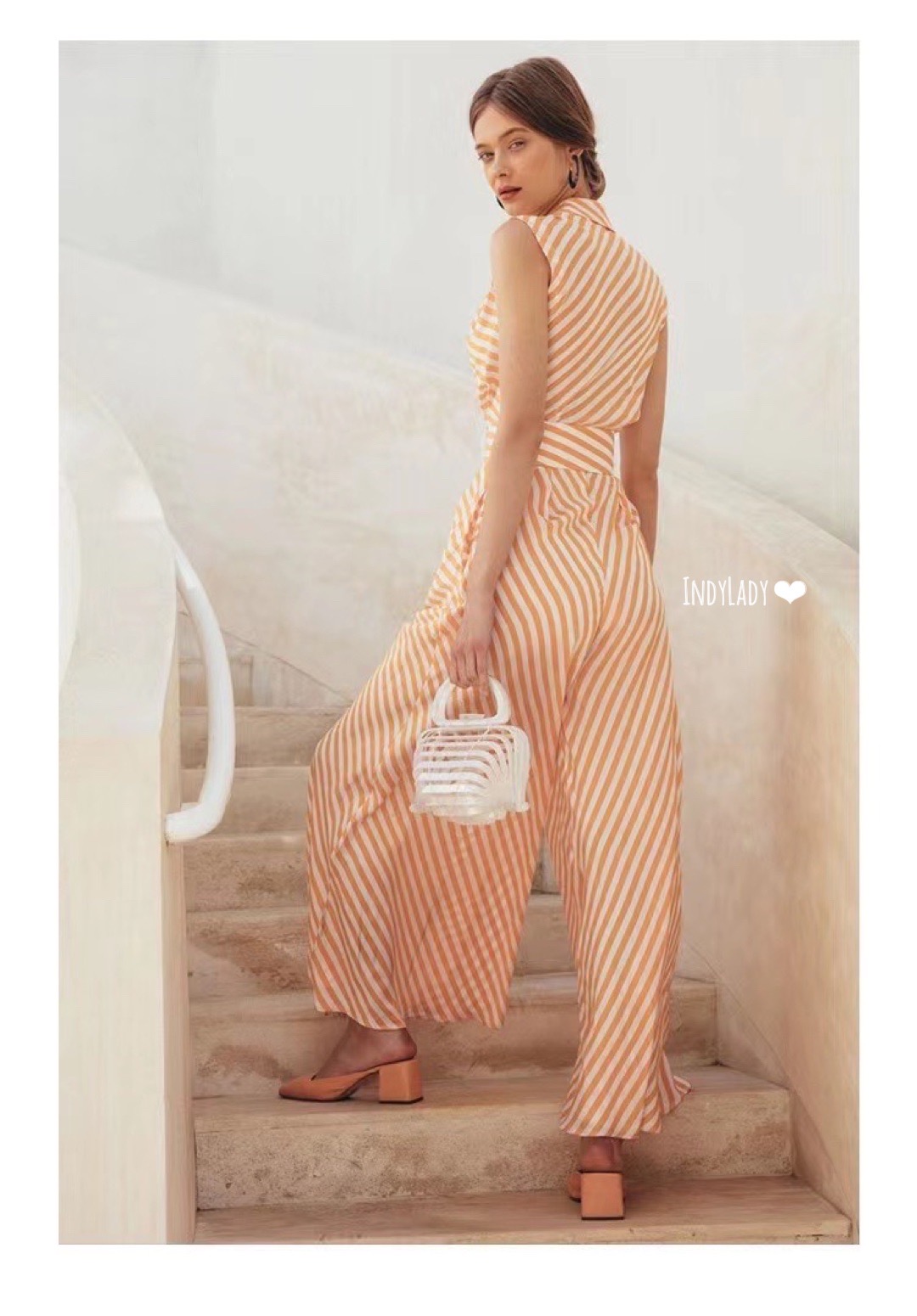 Jumpsuit แขนกุด คอปก ขายาวบานสวย