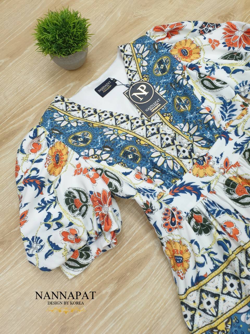 กระดุมหน้า กางเมีกระเป๋าข้าง