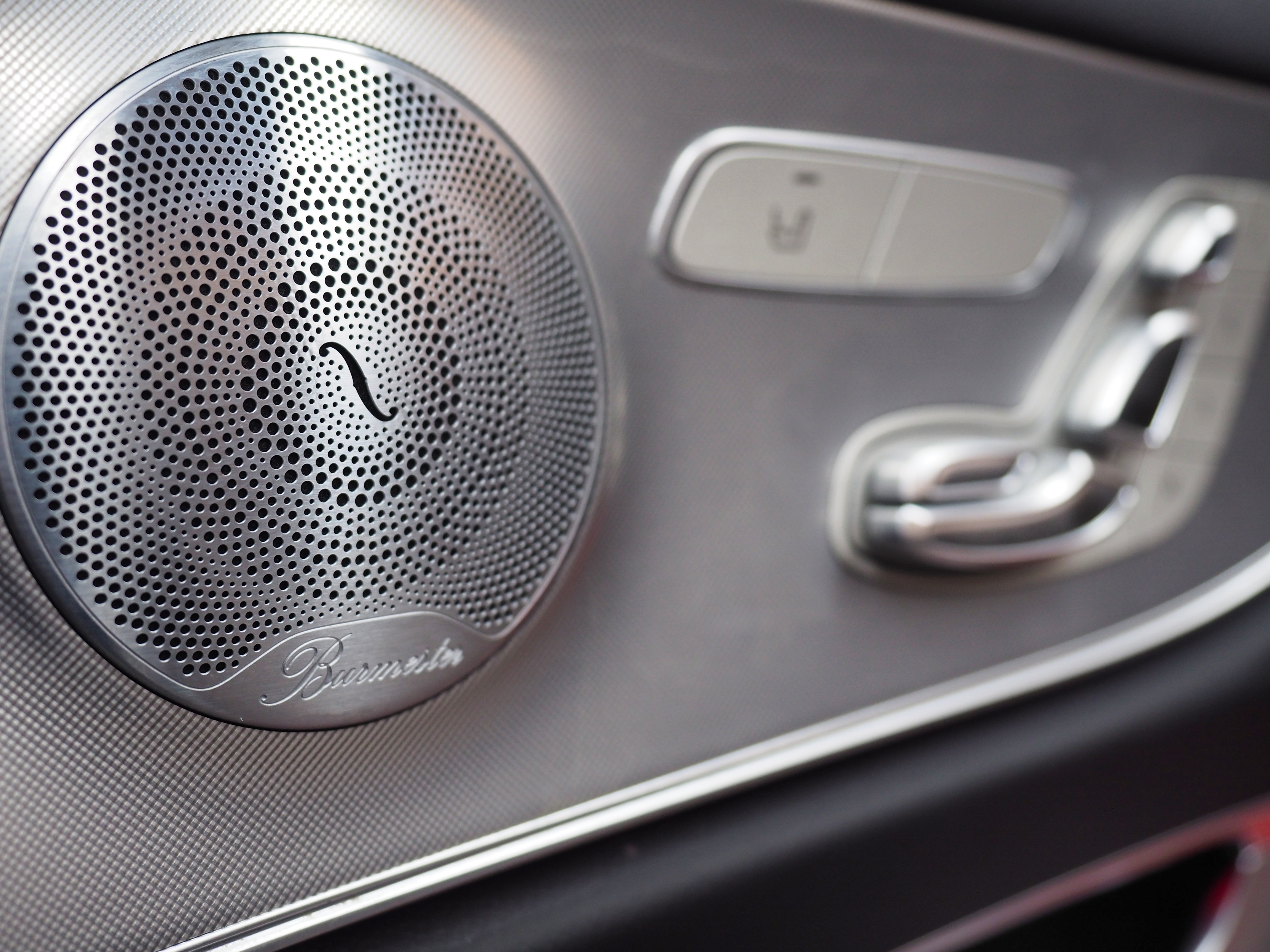 จองแล้ว E200 Coupe AMG Dynamic W238