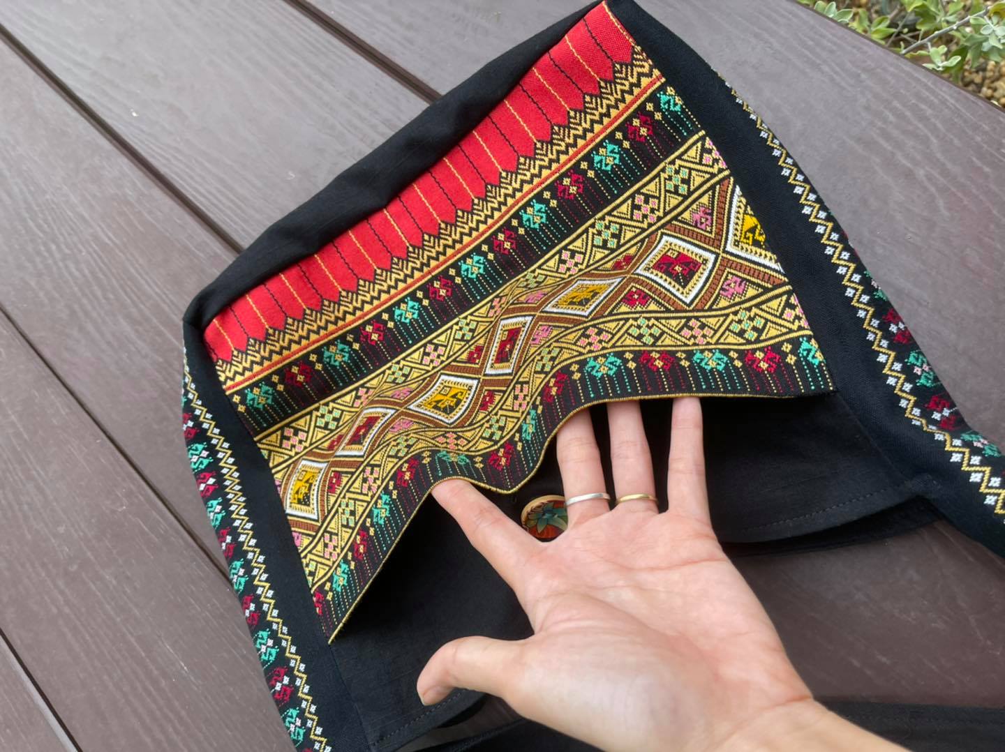 ย่ามตีนจก