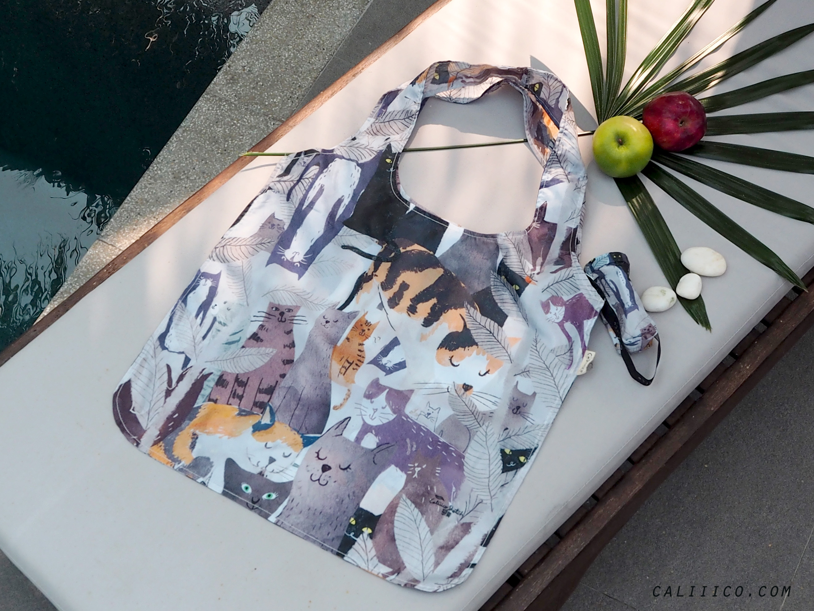 กระเป๋าพับเก็บได้ทรงกระบอก ลายแมวป่า Foldable shopping bag