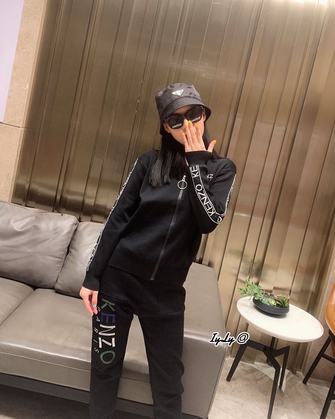 เสื้อ+กางเกง ตัวเสื้อแขนยาวซิปหน้า