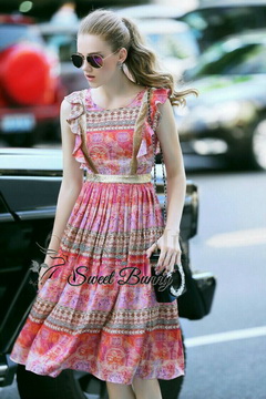 Lady Ribbon พร้อมส่งเสื้อผ้าออนไลน์ SW10120716 Sweet Bunny Present... Girls Print Gold Waist Dress