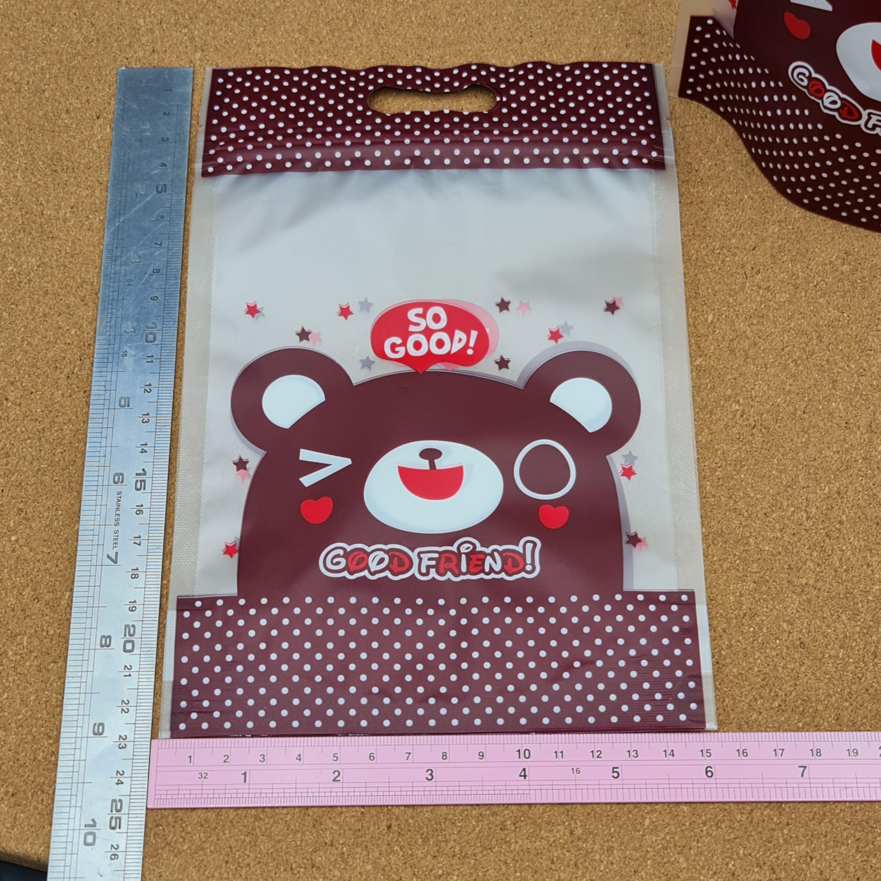 ถุงซิป มีหูหิ้ว ตั้งได้ หมีน้ำตาล ขนาด15×23+ก้นถุง5.5cm. 50ใบ/แพ็ค 20ใบ/แพ็ค บรรจุภัณฑ์ เบเกอรี่ j12