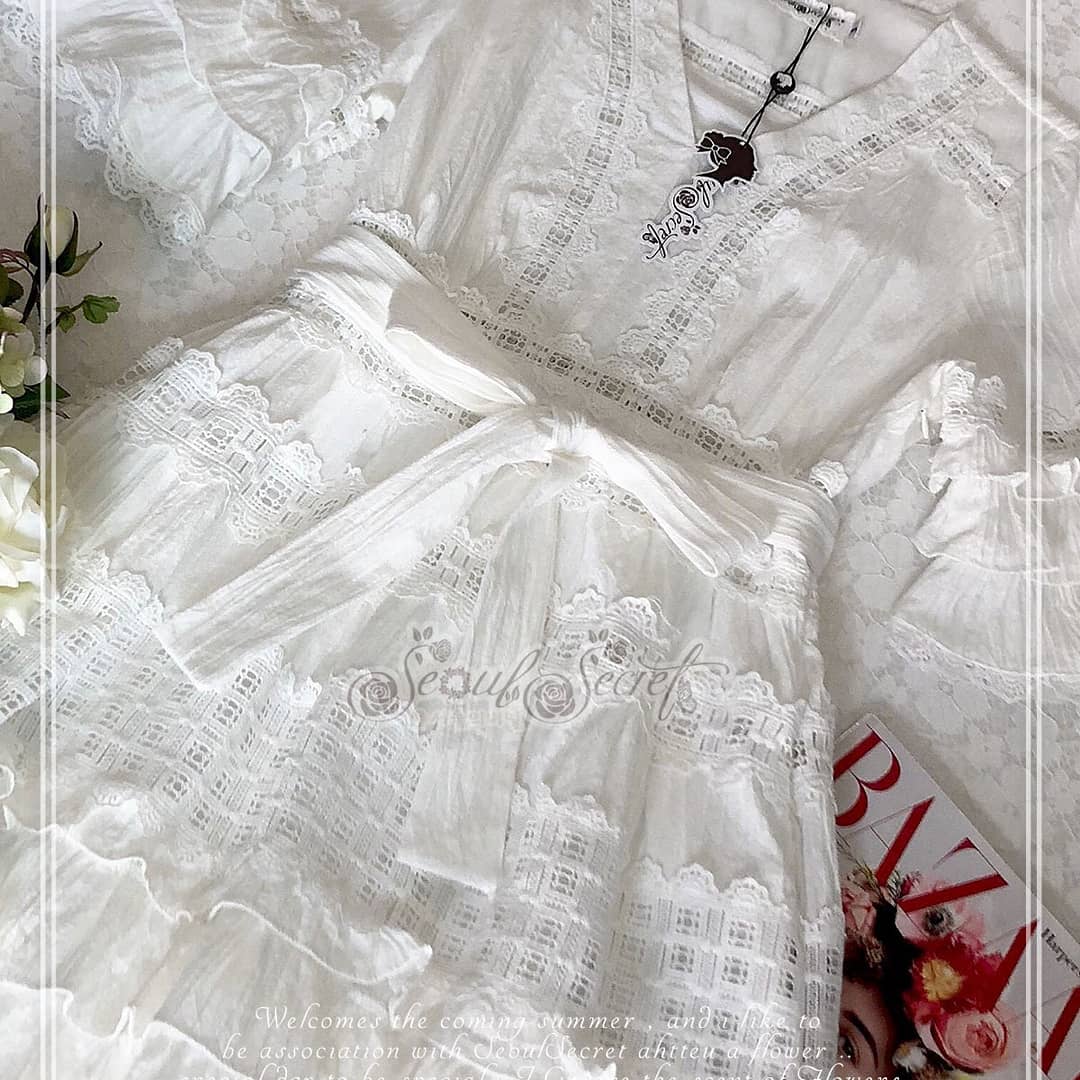 งานเสื้อเนื้อผ้าลูกไม้ทรงคอตั้งแต่งริบบิ้นโบว์