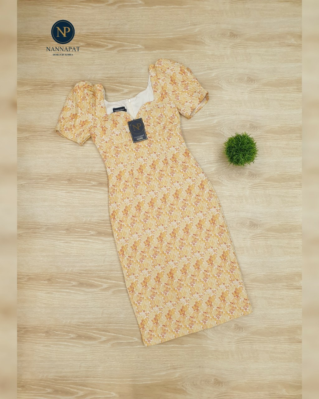 เสื้อซิปหลังมีฟองน้ำอก