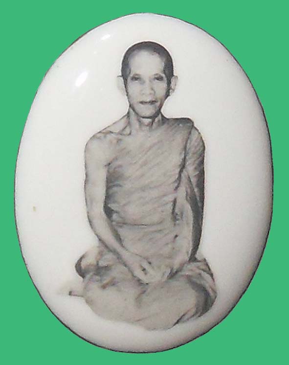 ล็อกเก็ตนั่งพับเพียบท่านเจ้าคุณนรฯวัดเทพศิรินทราวาส