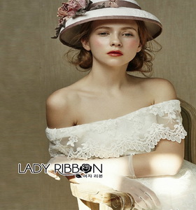 Lady Ribbon Vintage Off-Shoulder Lace Dress