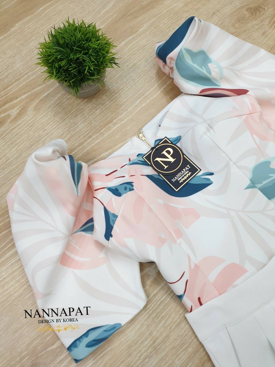 เสื้อซิปหลัง มีฟองน้ำด้วยนะค