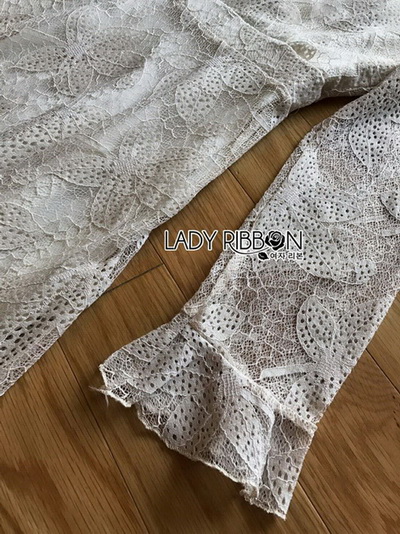 Lace Dress เดรสผ้าลูกไม้สีออฟไวท์