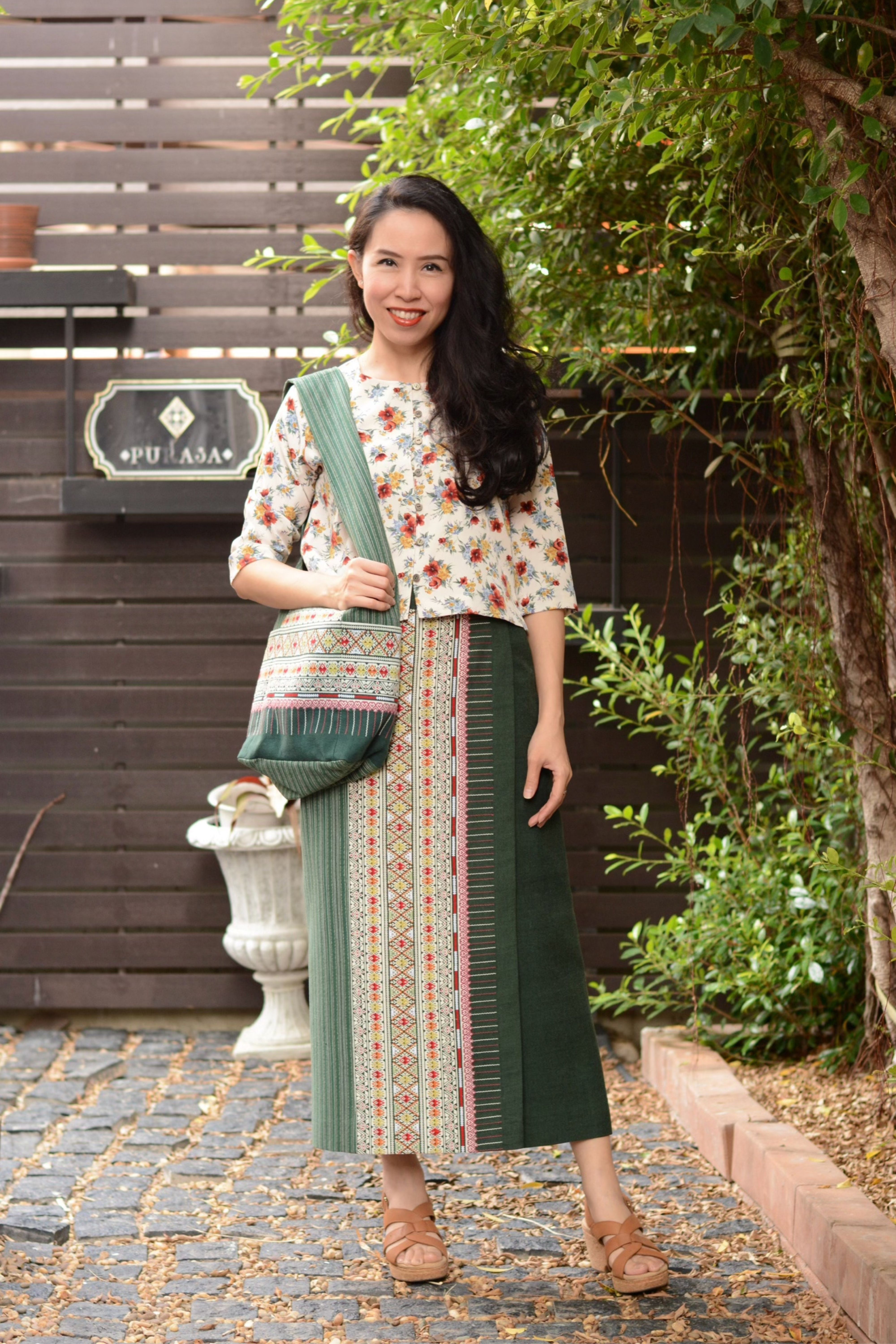 เสื้อลายดอก