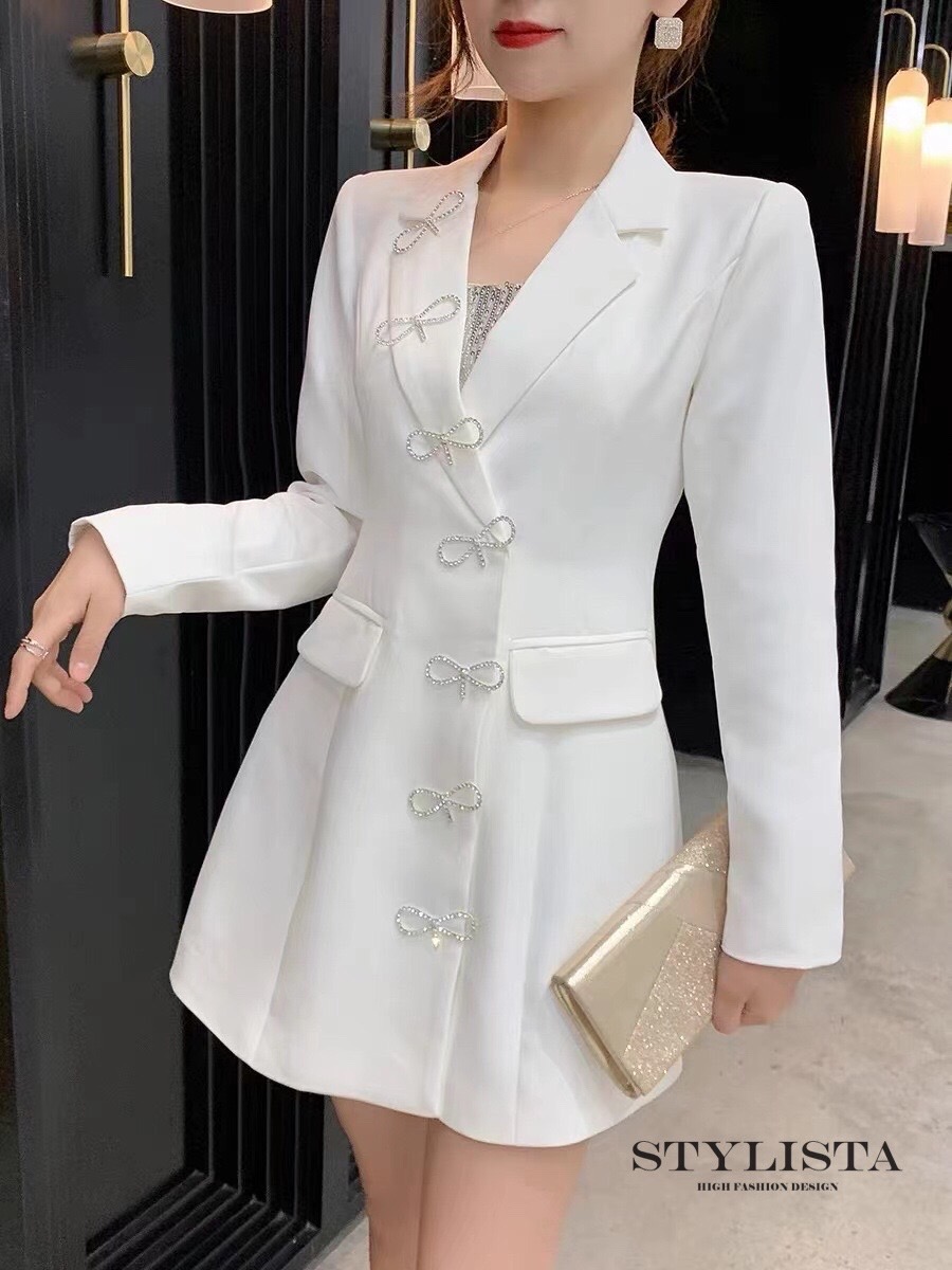 เดรสสูทเเขนยาว ทรงพอดีตัว