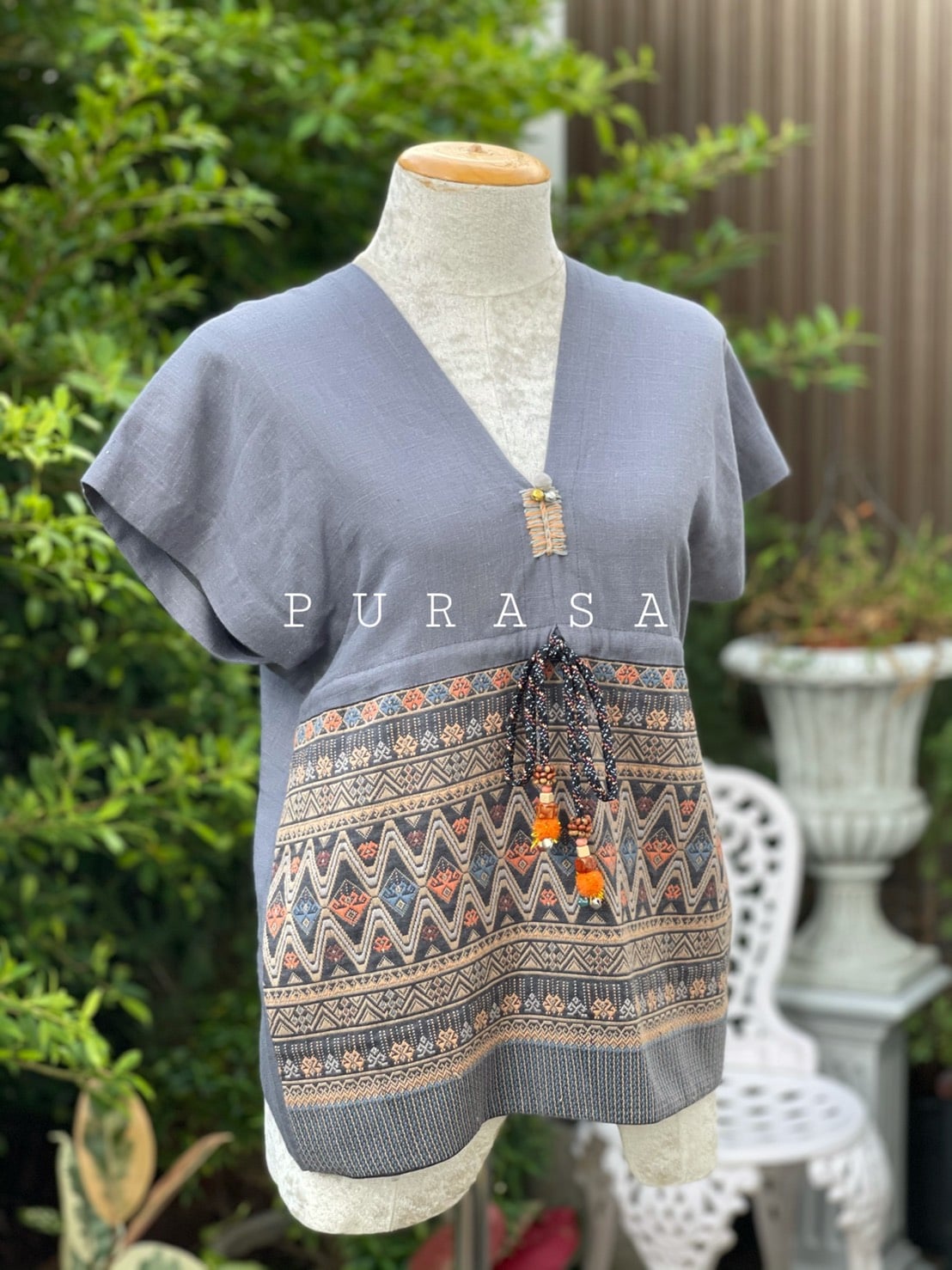 เสื้อกะเหรี่ยง