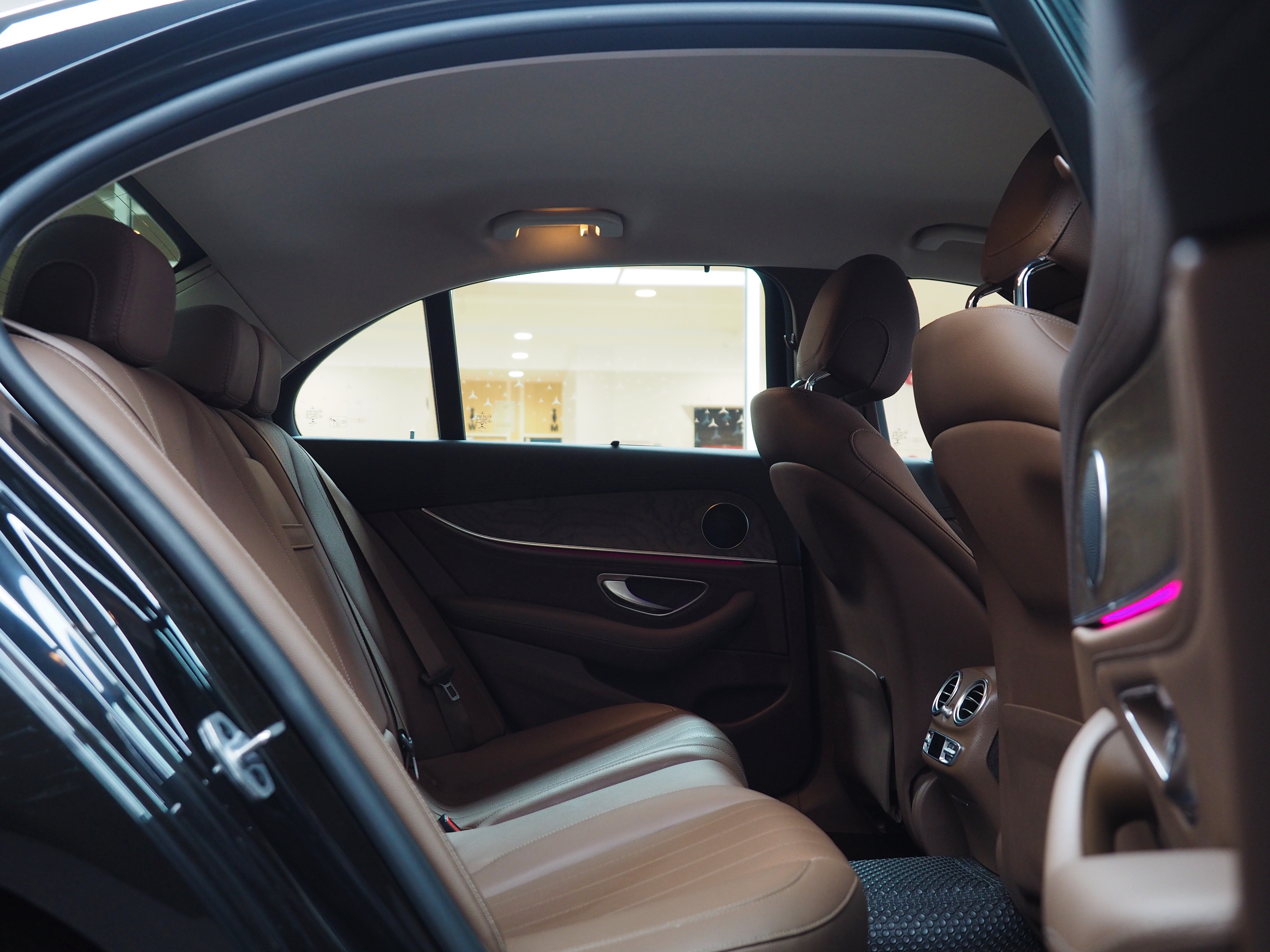 จองแล้ว E300e Exclusive Plug in Hybrid W213