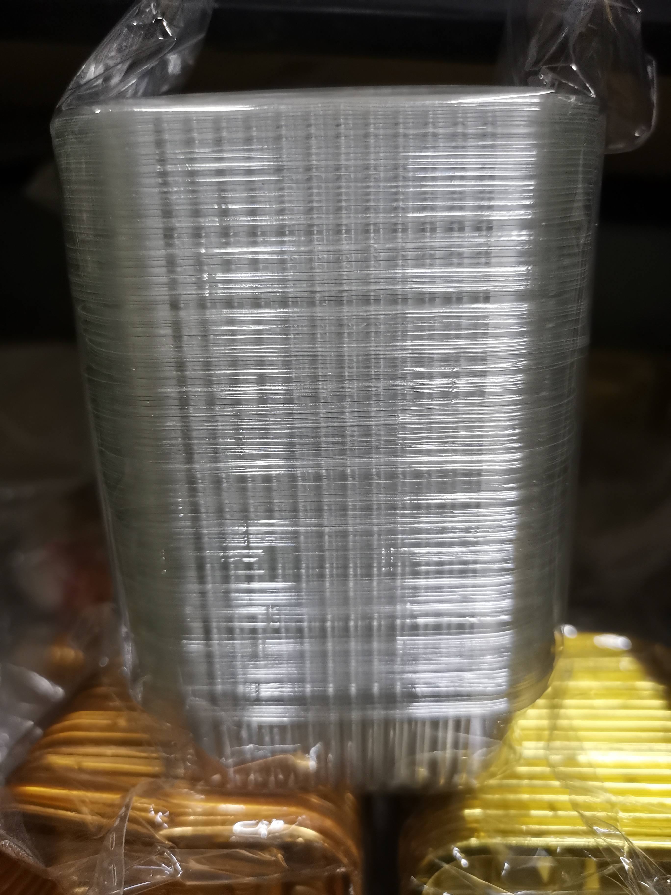 ถาดรองขนม #8cm. #8.5cm. พลาสติก ประมาณ 100ใบ/แพ็ค j12