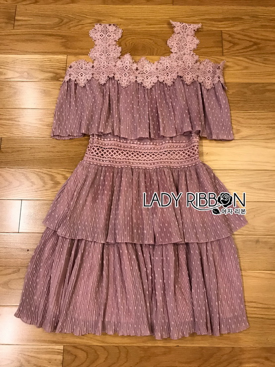 เดรสผ้าชีฟองจับพลีตตกแต่งลูกไม้