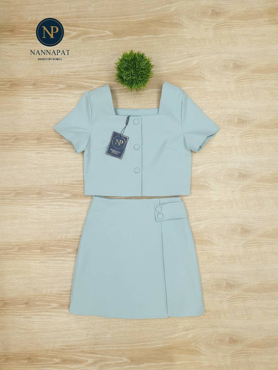 เซทเสื้อกระดุมหน้าสีฟ้าอมเขียว