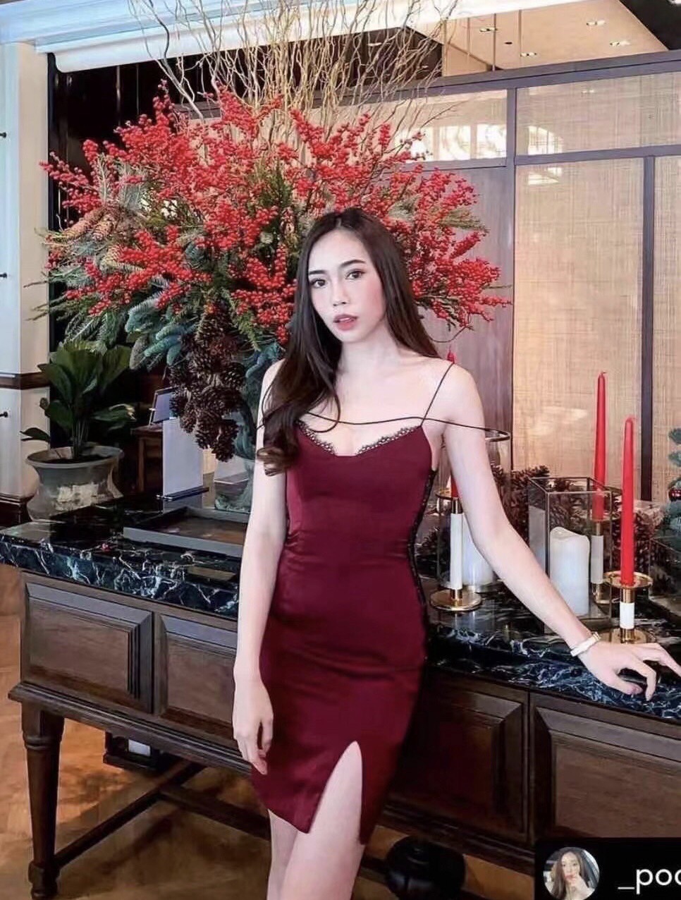 เดรสทรงพอดีตัว ใส่สวย