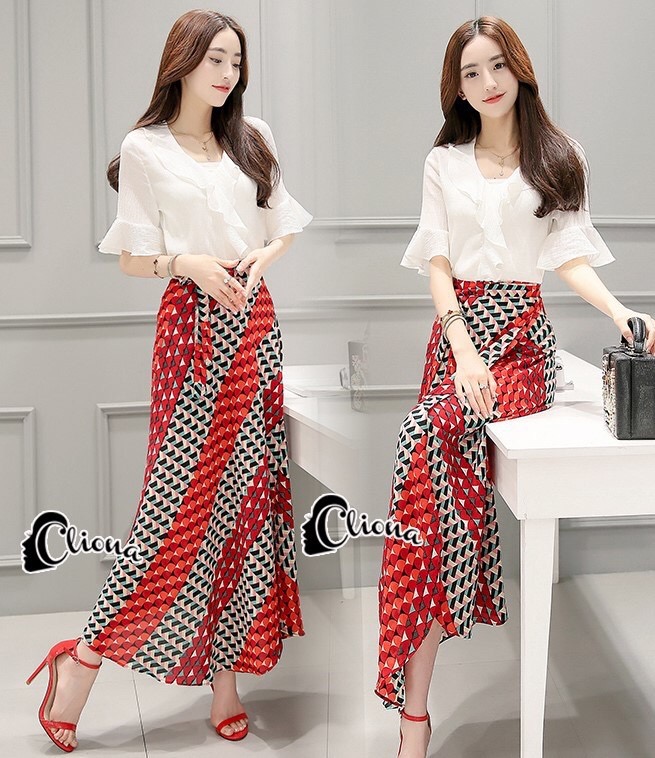 Gray Square Line Skirt Set - ซ็ตเสื้อสีขาวช่วงคอแ