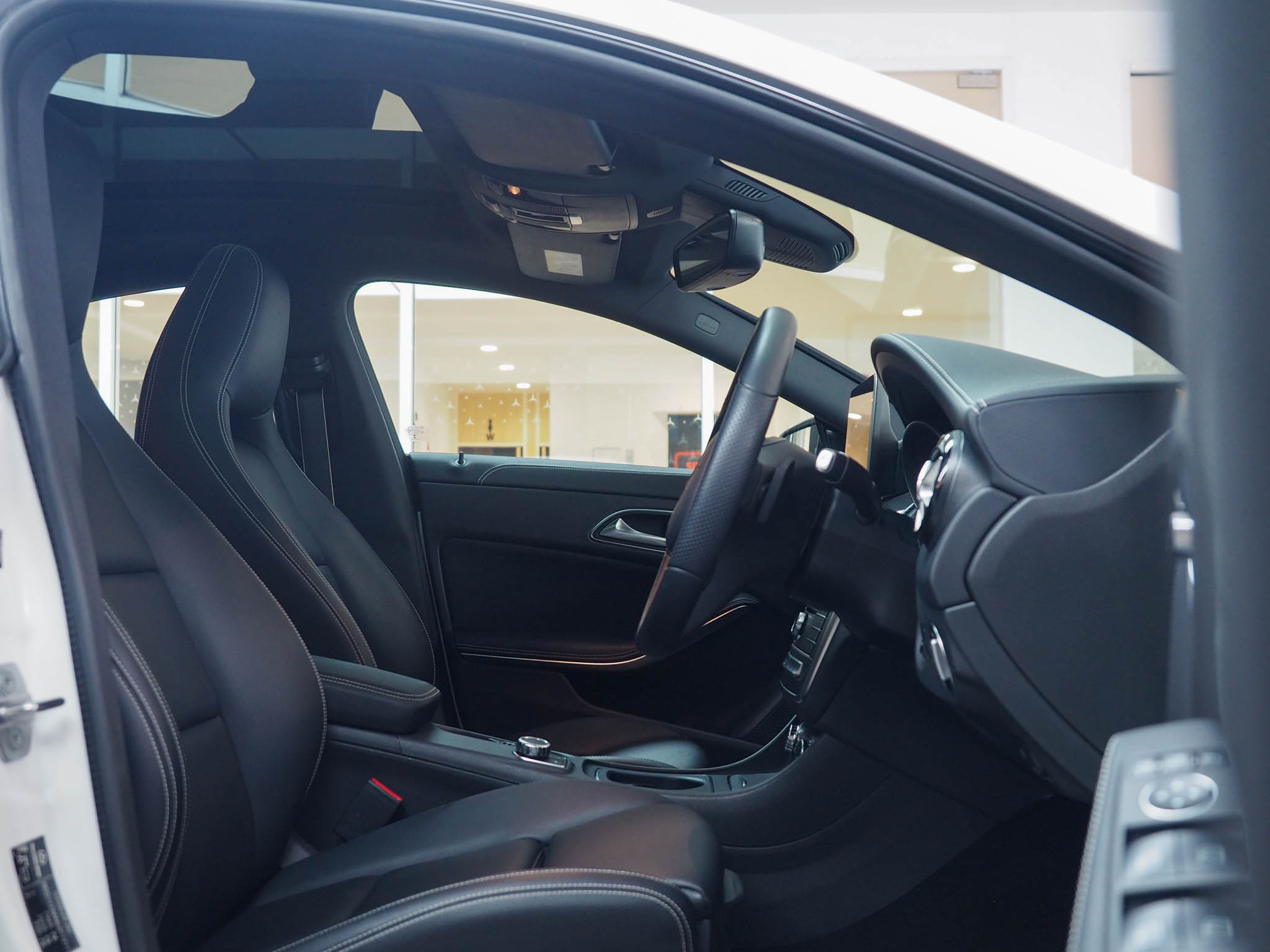 จองแล้ว CLA250 AMG Night Edition W117