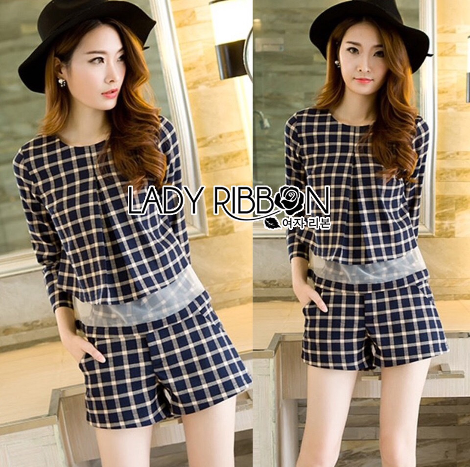 Lady Ribbon เสื้อผ้า เซ็ตเสื้อและกางเกงพิมพ์ลายตารางสไตล์มินิมัลชิค lady ribbon ขายตัวนี้เหมาะกับที่ชอบแต่งตัวน้อยๆ แต่มีดีเทล ตัวเสื้อและกางเกงควรใส่เข้าคู่กัน ส่งเสื้อเป็นแขนยาว ตรงกลางจับจีบ