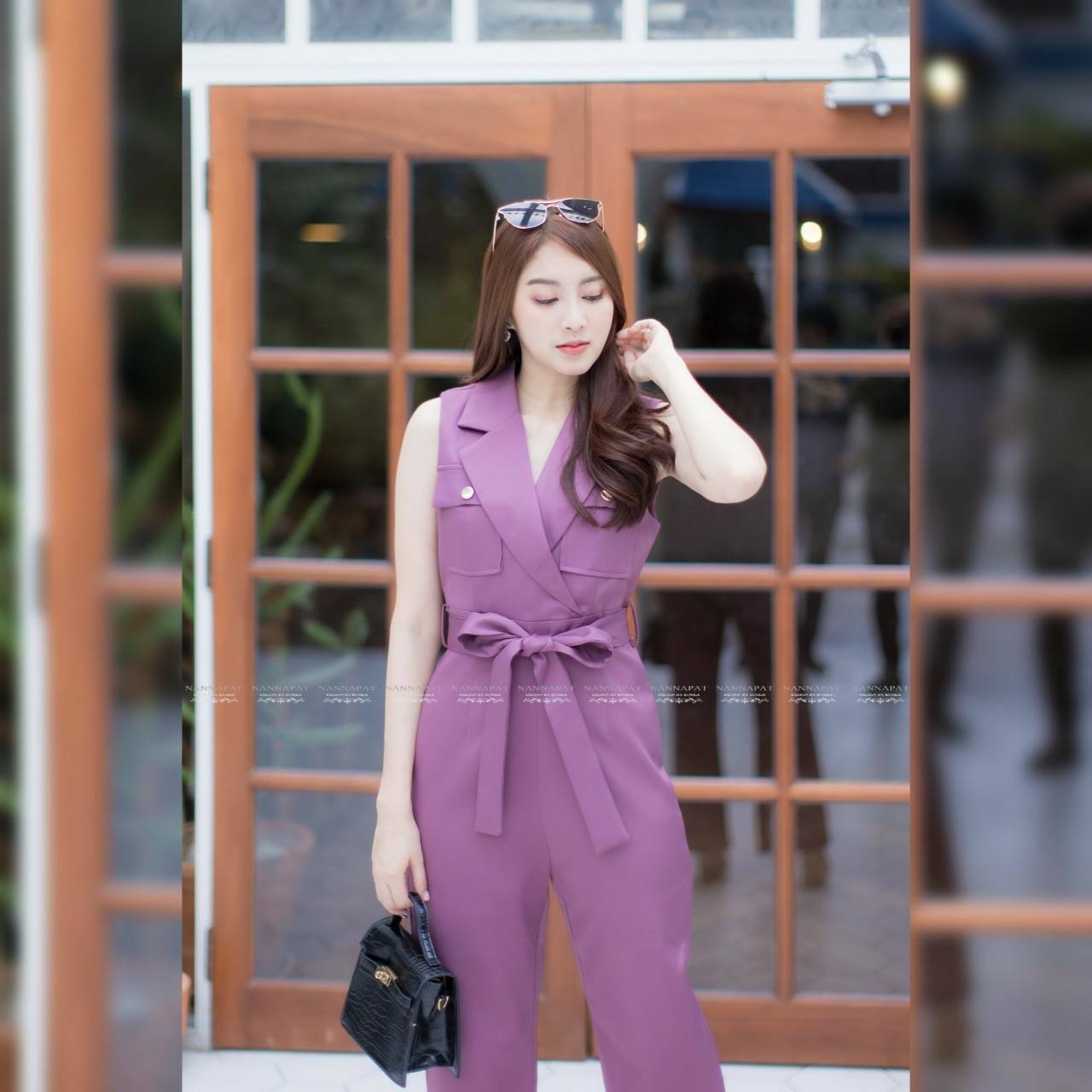 จั้มสูทซิปหลัง แต่งกระเป๋าคู่หน้าเก๋ๆ