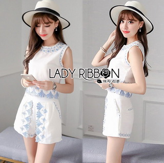 Lady Ribbon Online เสื้อผ้าออนไลน์ขายส่ง Lady Ribbon เสื้อผ้า LR15180816 🎀 Lady Ribbon's Made 🎀 Lady Janet Blue and White Embroidered Cropped Top and High-Waist
