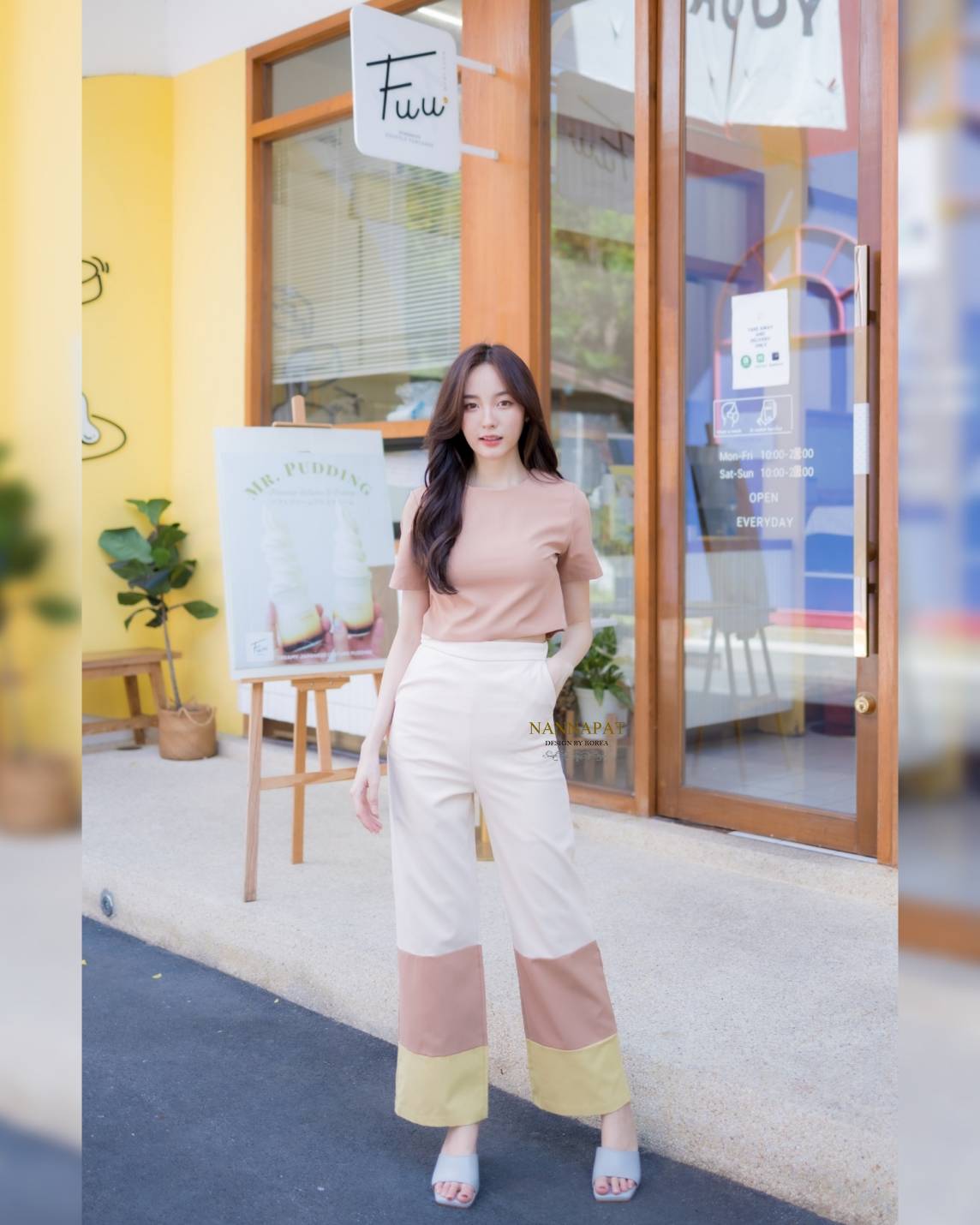 คัทติ้งเป๊ะ เสื้อซิปหลัง กางเกงทรีโทน