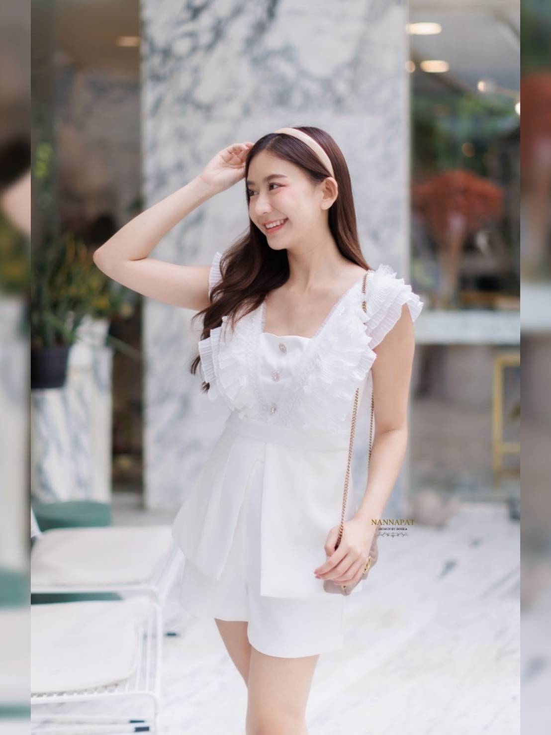 เสื้อซิปหลังติดกระดุมเพชร