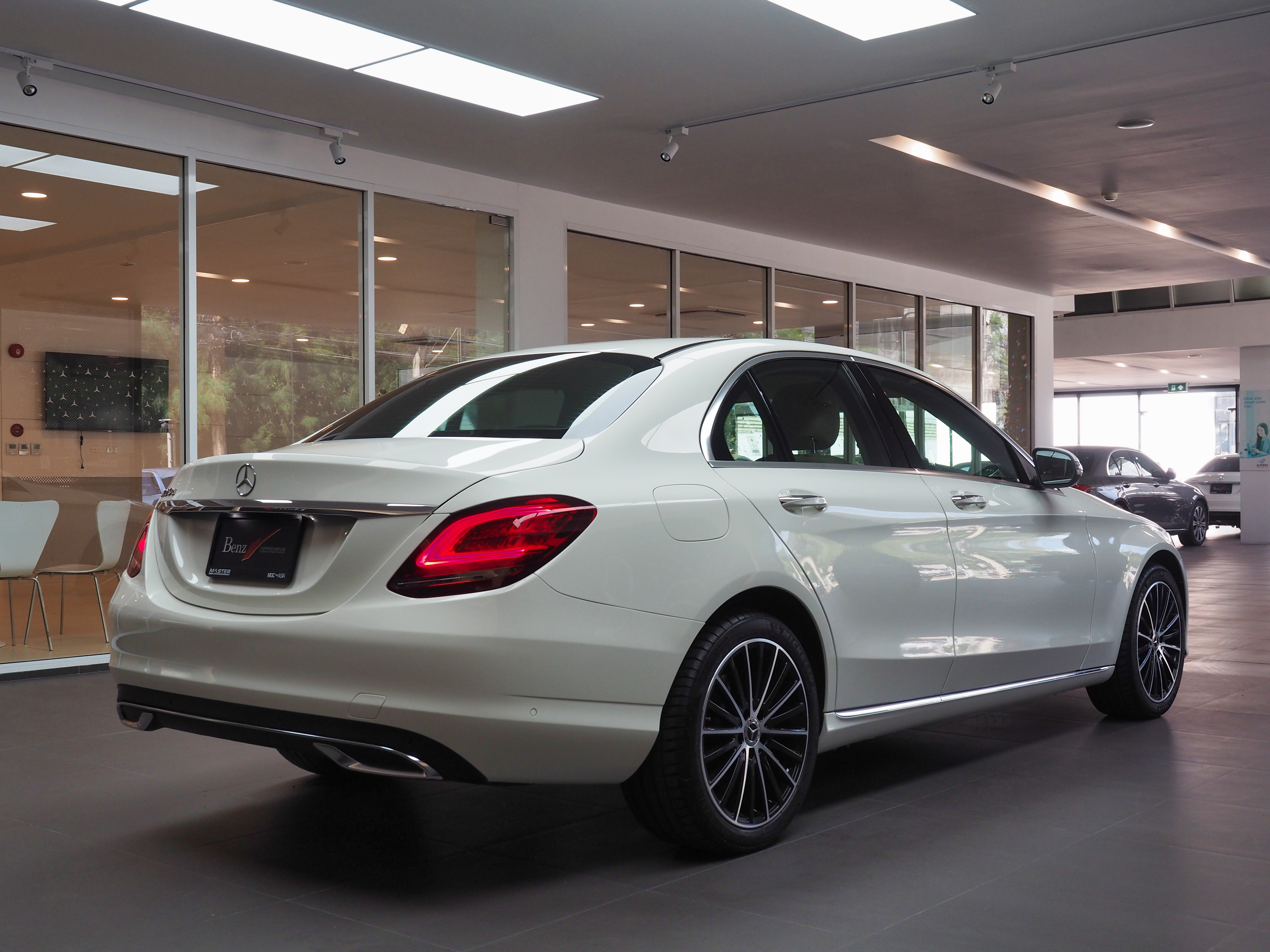 จองแล้ว C220d Exclusive W205