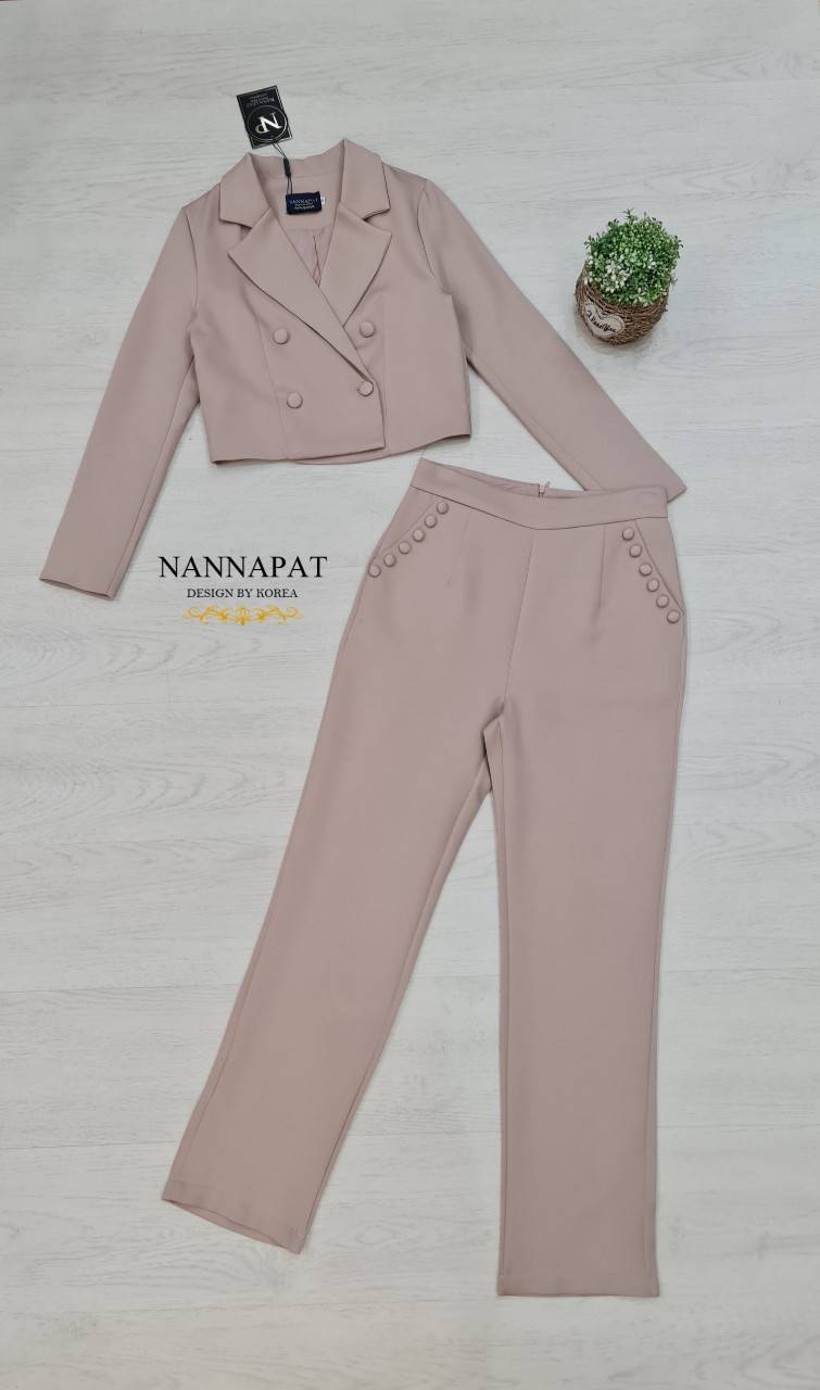 เสื้อคร็อปสูท ผ้าหนานุ่มสีโอวัลติน