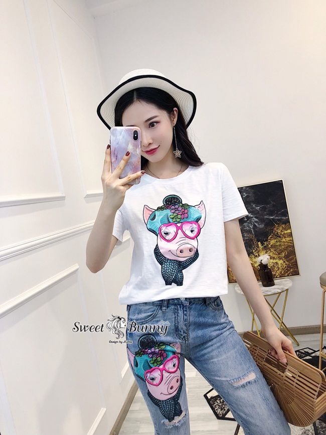 เสื้อยืดคอกลมแขนสั้น ทั้งชุด