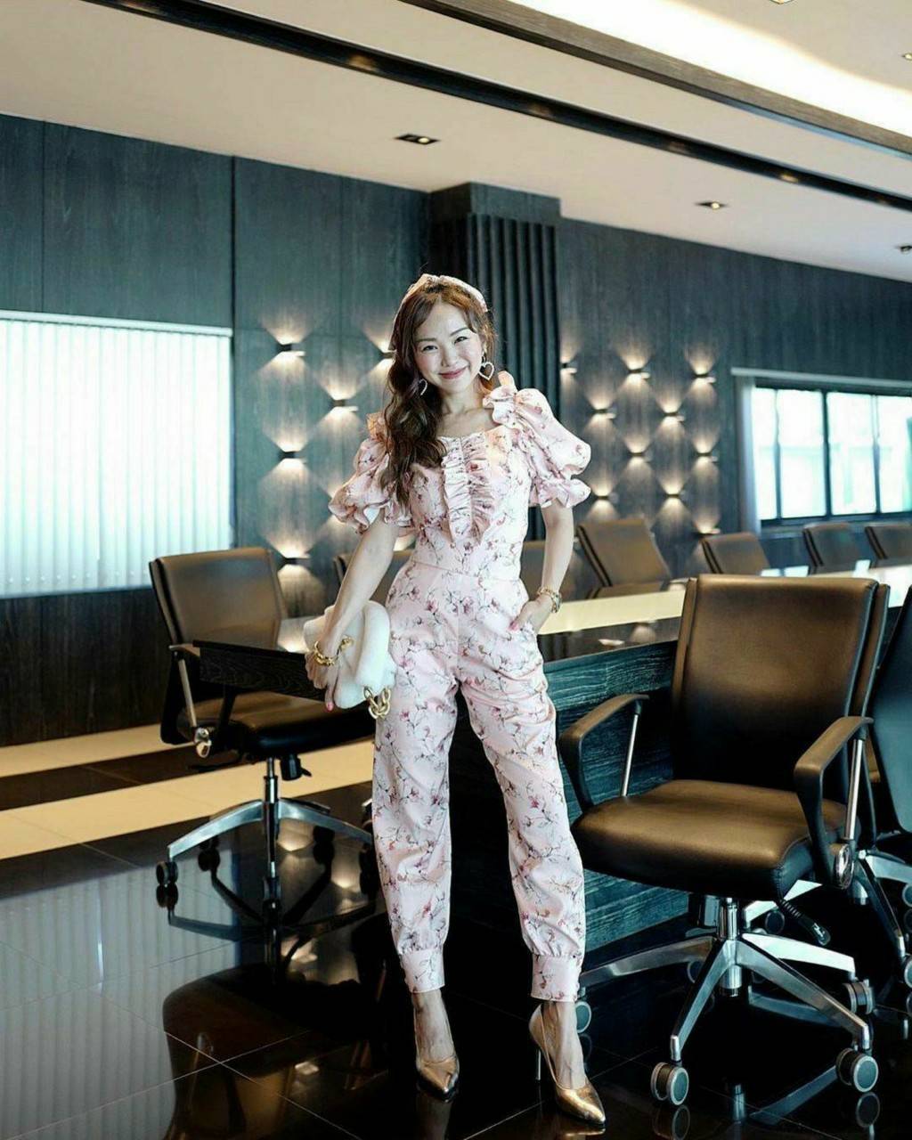 จั้มสูทลายดอกซากุระสีละมุน
