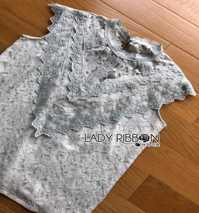 Lady Lindsay Basic Lace Sleeveless Top เสื้อแขนกุด