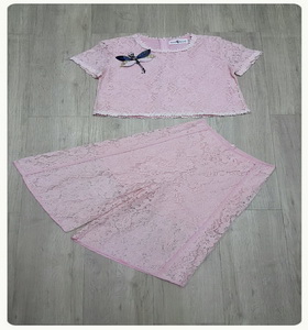 เสื้อกางเกงเข็มขลัดพร้อม