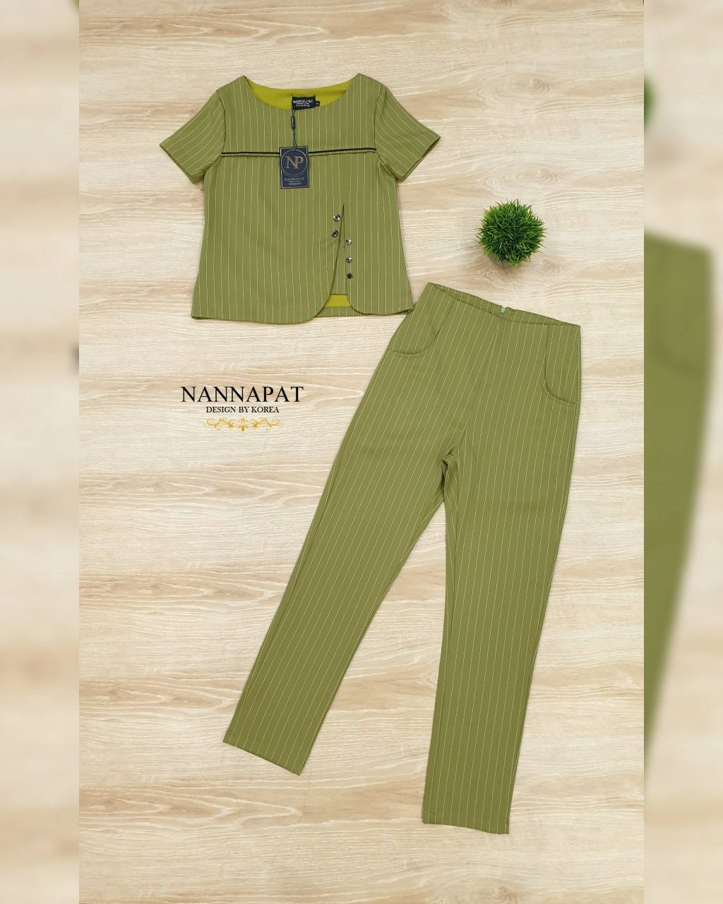 ชุดกางเกงมีกระเป๋าข้าง เข้ารูปทรงสวย