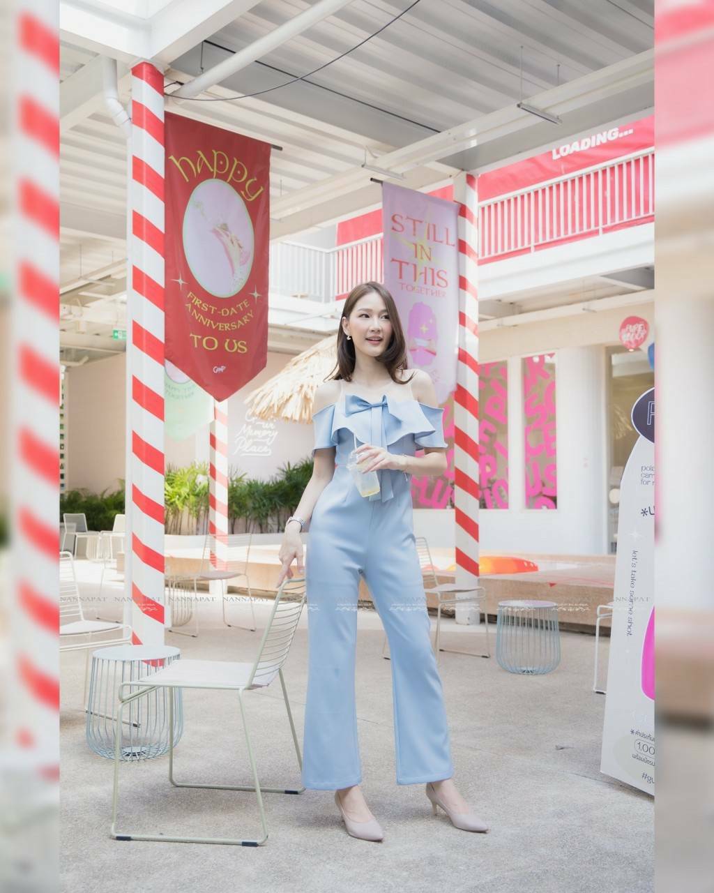 จั้มสูทซิปหลังช่วงไหล่